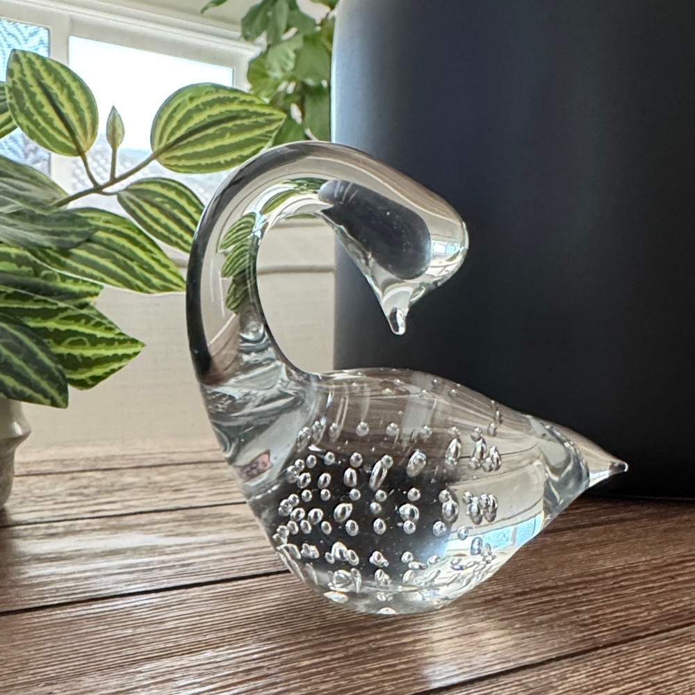Hand Blown Murano type Glass Swan Figurine